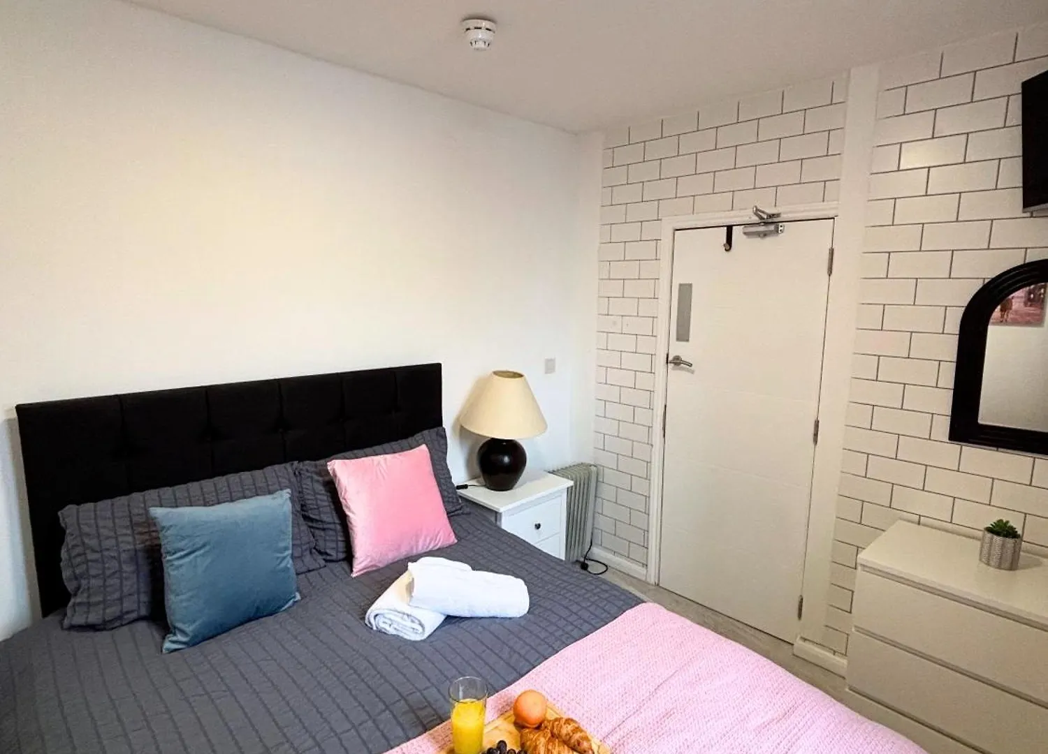 Brighton Coastal Bliss - 3 Bedroom Ap For Big Families And Group Up To 10 0*,