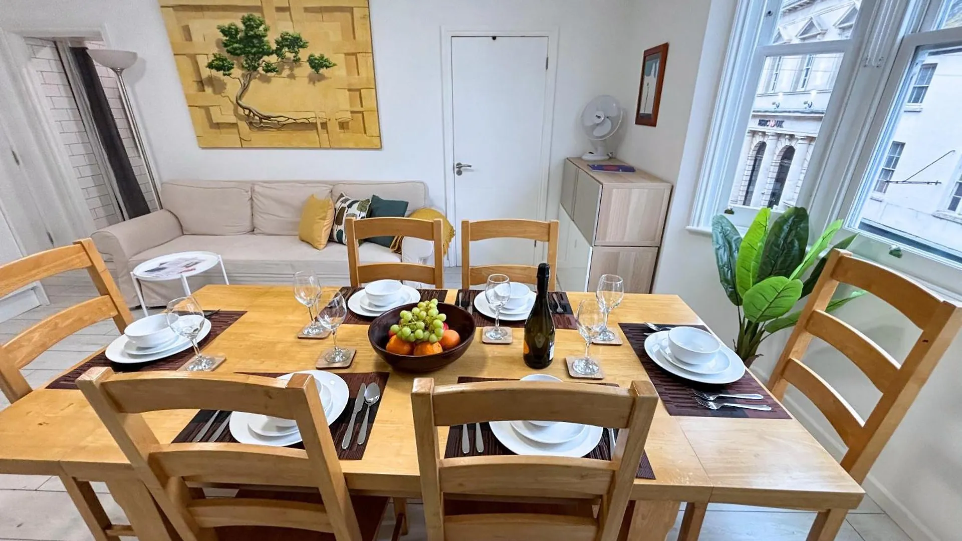 Brighton Coastal Bliss - 3 Bedroom Ap For Big Families And Group Up To 10